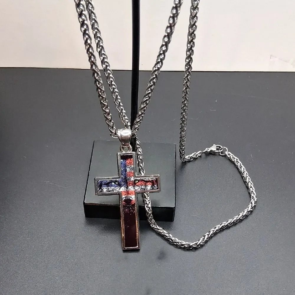 American Flag Wolf Cross‎ Mens Necklace New